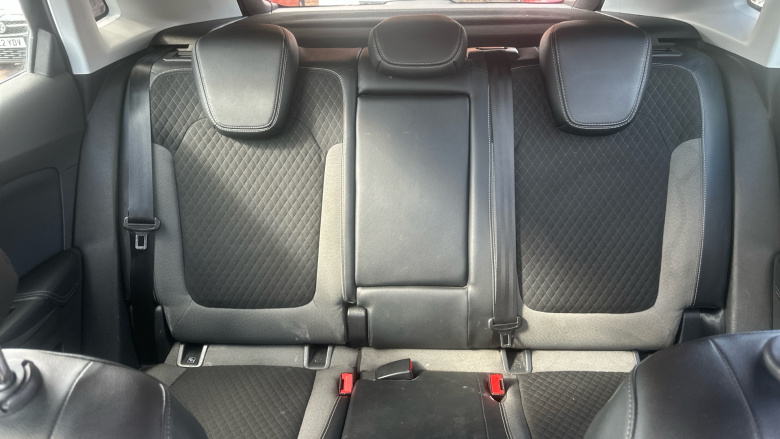 Vauxhall Grandland X 1.5 Turbo D Business Edition Nav 5dr Diesel Hatchback